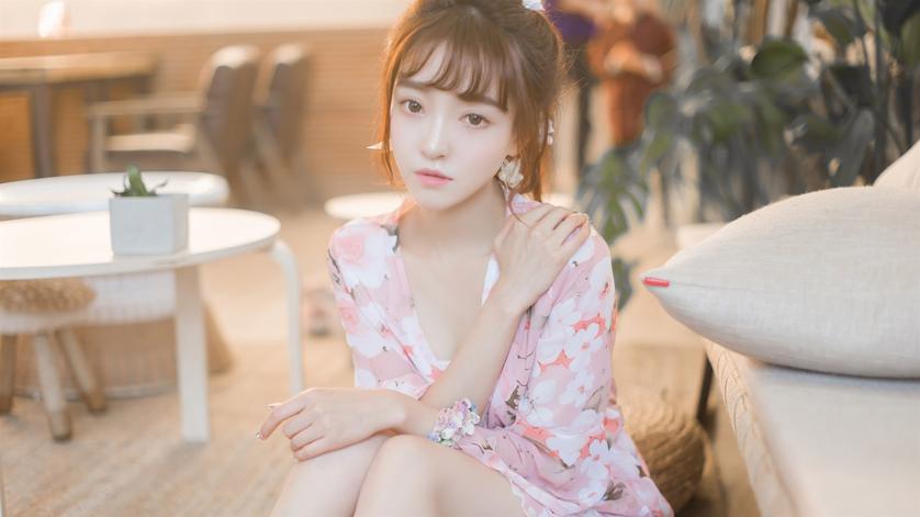 恐怖逃亡视角游戏攻略，头条小游戏射杀僵尸攻略